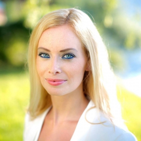 Ana Savšek